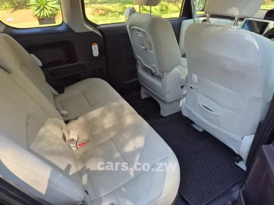 Picture of Toyota Spade 2017
