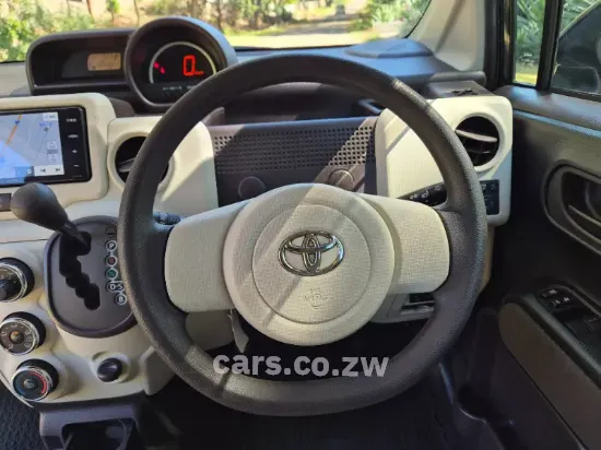 Picture of Toyota Spade 2017