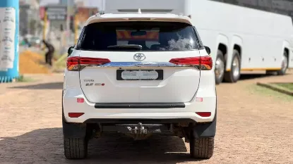 Picture of Toyota Fortuner 2017