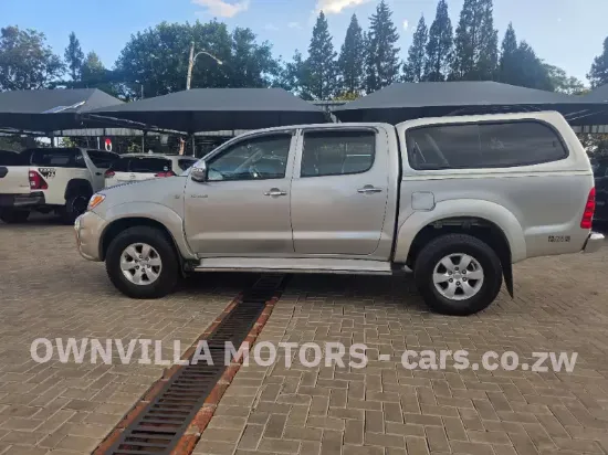 Picture of Toyota Hilux 2012