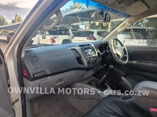Picture of Toyota Hilux 2012