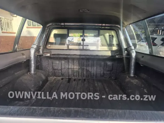 Picture of Toyota Hilux 2012