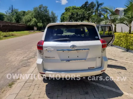 Picture of Toyota Vanguard 2014