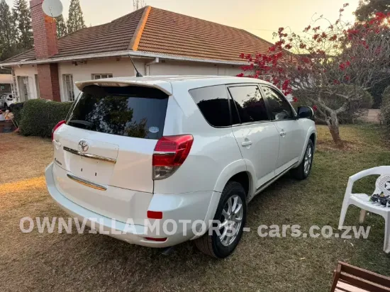 Picture of Toyota Vanguard 2014