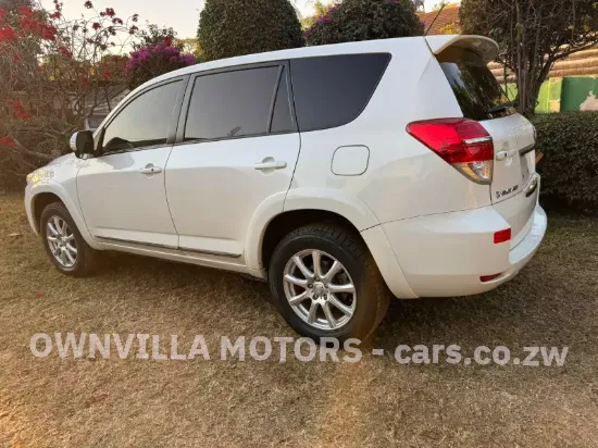 Picture of Toyota Vanguard 2014