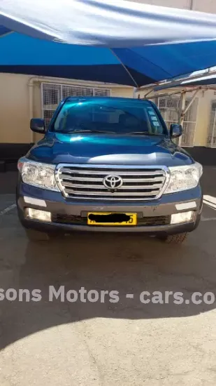 Picture of Toyota Land Cruiser 2010