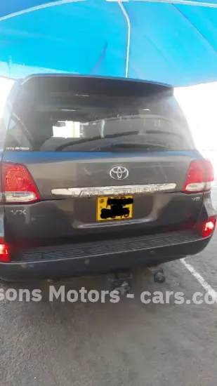 Picture of Toyota Land Cruiser 2010