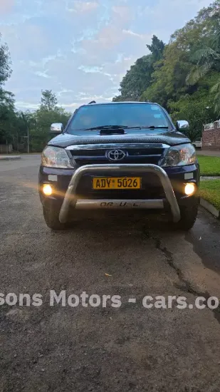 Picture of Toyota Fortuner 2008