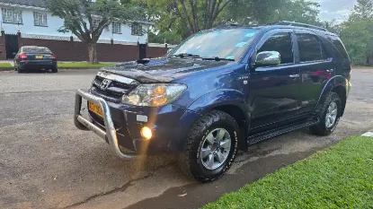 Picture of Toyota Fortuner 2008