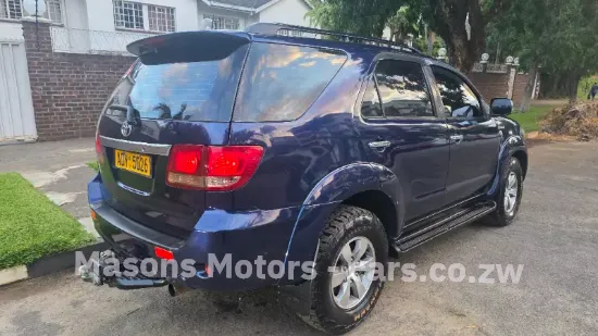 Picture of Toyota Fortuner 2008