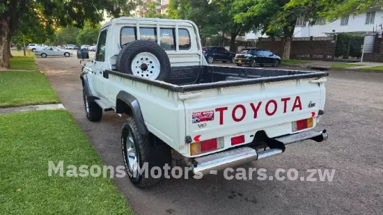 Picture of Toyota Land Cruiser 2016
