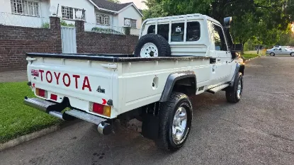 Picture of Toyota Land Cruiser 2016
