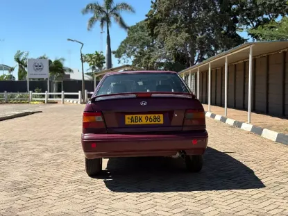 Picture of Hyundai Excel 1998