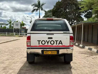 Picture of Toyota Hilux 2015