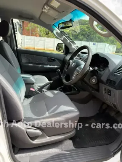 Picture of Toyota Hilux 2015