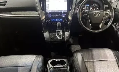 Picture of Toyota Alphard 2020
