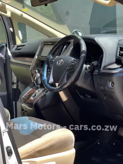 Picture of Toyota Vellfire 2018