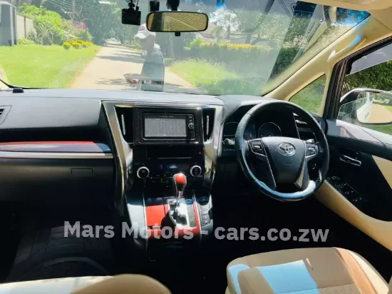Picture of Toyota Vellfire 2018