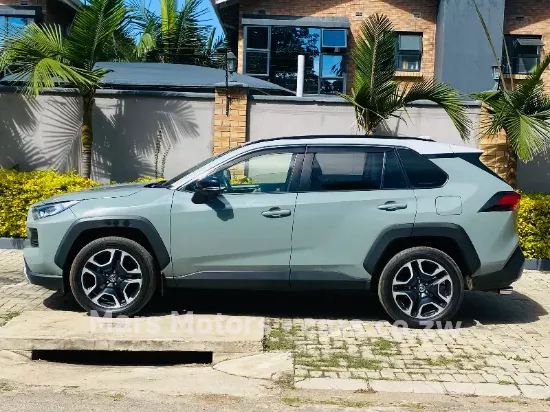 Picture of Toyota Rav4 2020