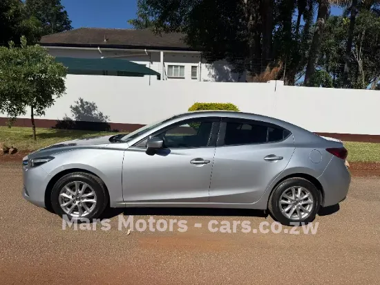 Picture of Mazda Axela 2017