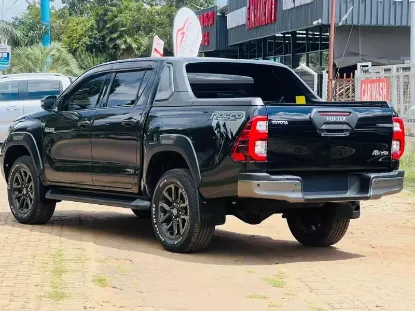 Picture of Toyota Hilux 2020