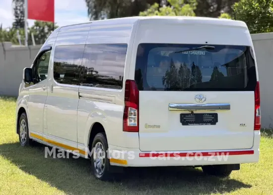 Picture of Toyota Quantum 2019
