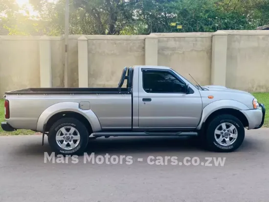 Picture of Nissan Hardbody 2017