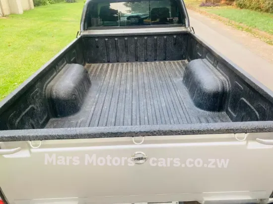 Picture of Nissan Hardbody 2017