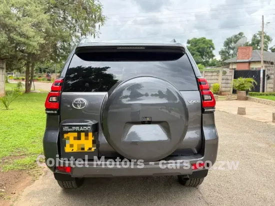 Picture of Toyota Land Cruiser Prado 2020