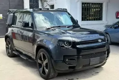 Picture of Land Rover Defender 2025