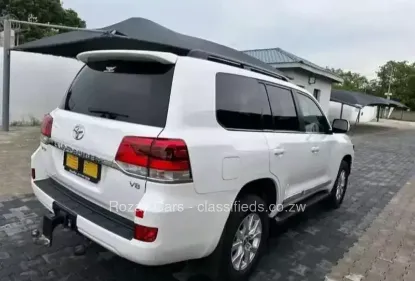 Picture of Toyota Land Cruiser 2020