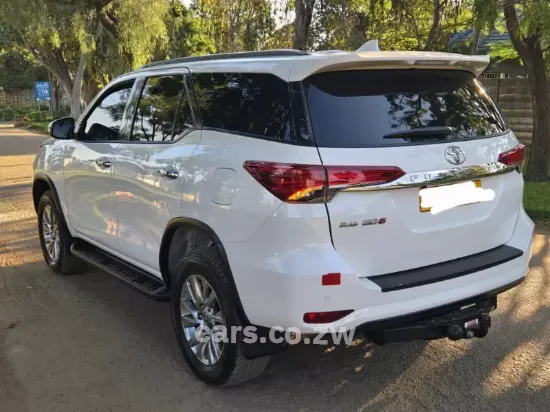 Picture of Toyota Fortuner 2022