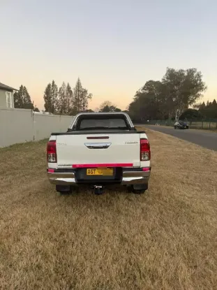 Picture of Toyota Hilux 2017