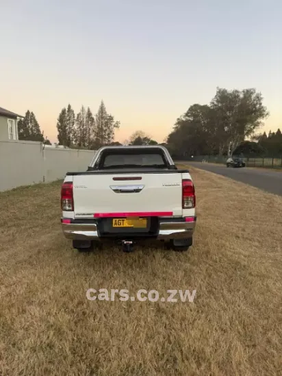 Picture of Toyota Hilux 2017