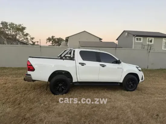 Picture of Toyota Hilux 2017