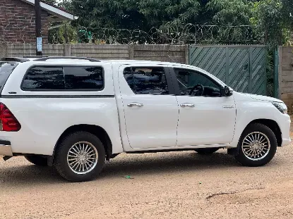 Picture of Toyota Hilux Revo