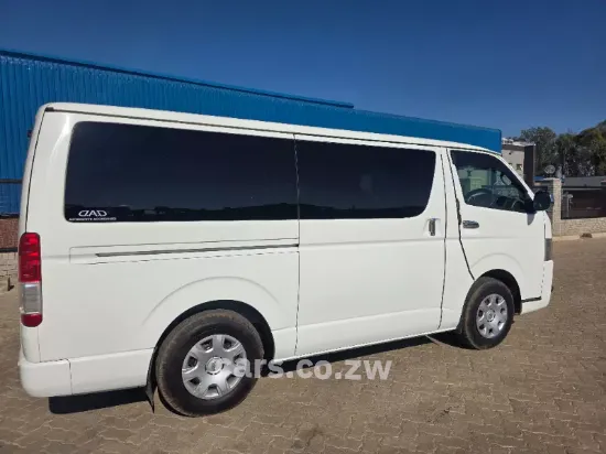 Picture of Toyota Hiace 2017