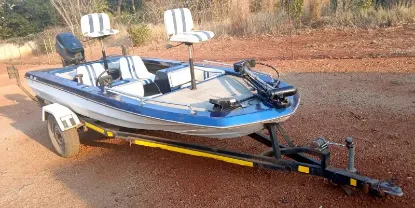 Picture of River Ranger Hull With Evinrude 50 Motor 1997
