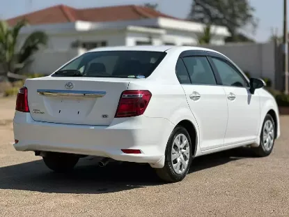 Picture of Toyota Axio 2016
