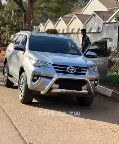 Picture of Toyota Fortuner 2020