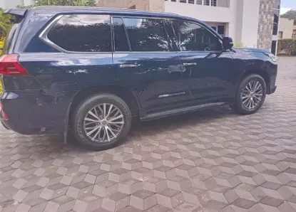 Picture of Lexus LX 2021