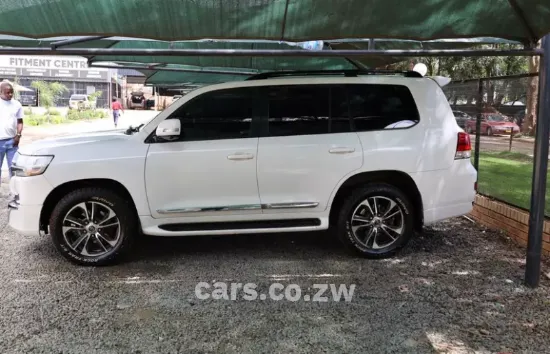 Picture of Toyota Land Cruiser 2020