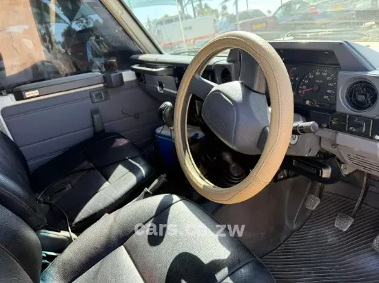 Picture of Toyota Land Cruiser 2009