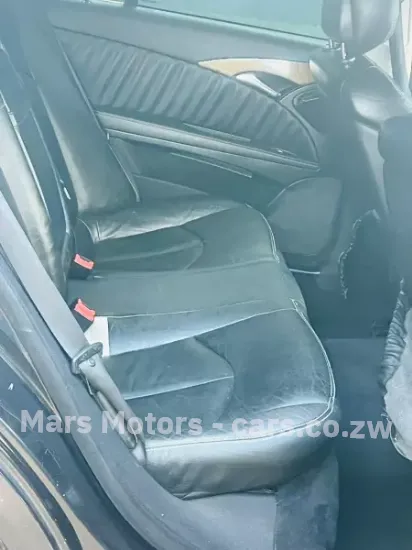 Picture of Mercedes Benz E-Class 2009