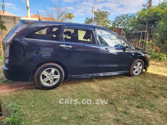 Picture of Honda Stream 2009