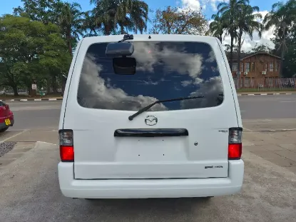 Picture of Mazda Bongo 2018