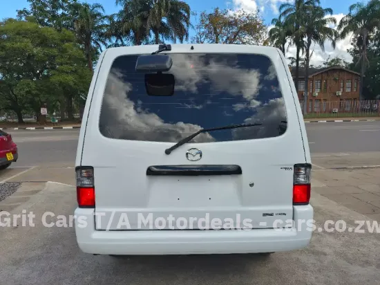 Picture of Mazda Bongo 2018