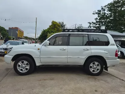 Picture of Toyota Land Cruiser 2002