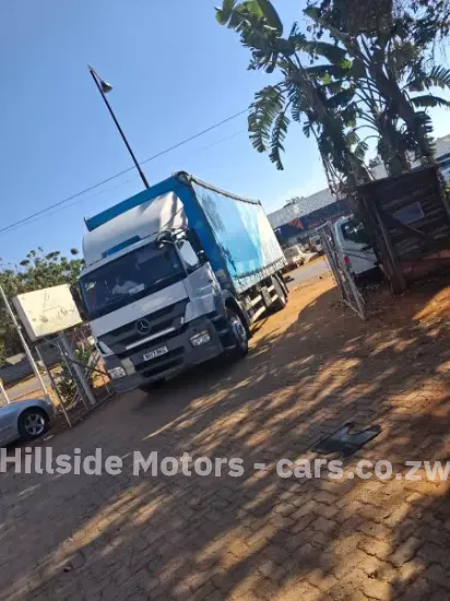 Picture of Mercedes Benz Axor 2533 2013