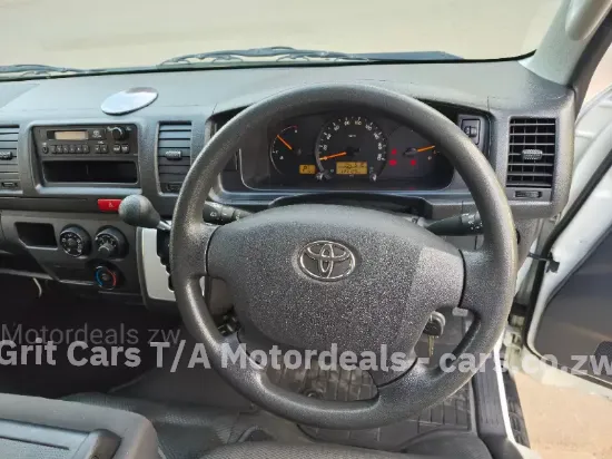Picture of Toyota Hiace 2017
